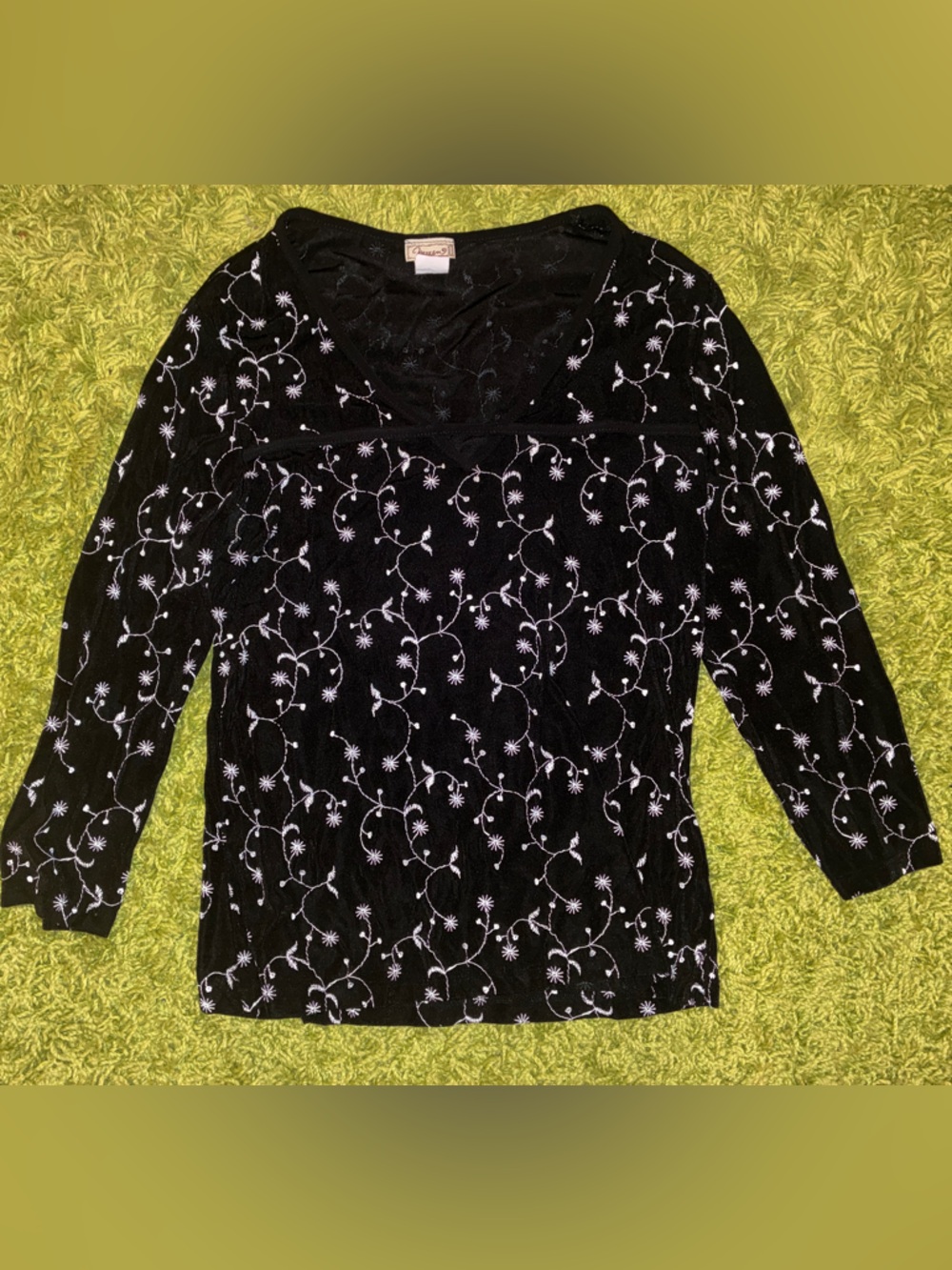 Nexxen Y2K Black Top with Floral Print